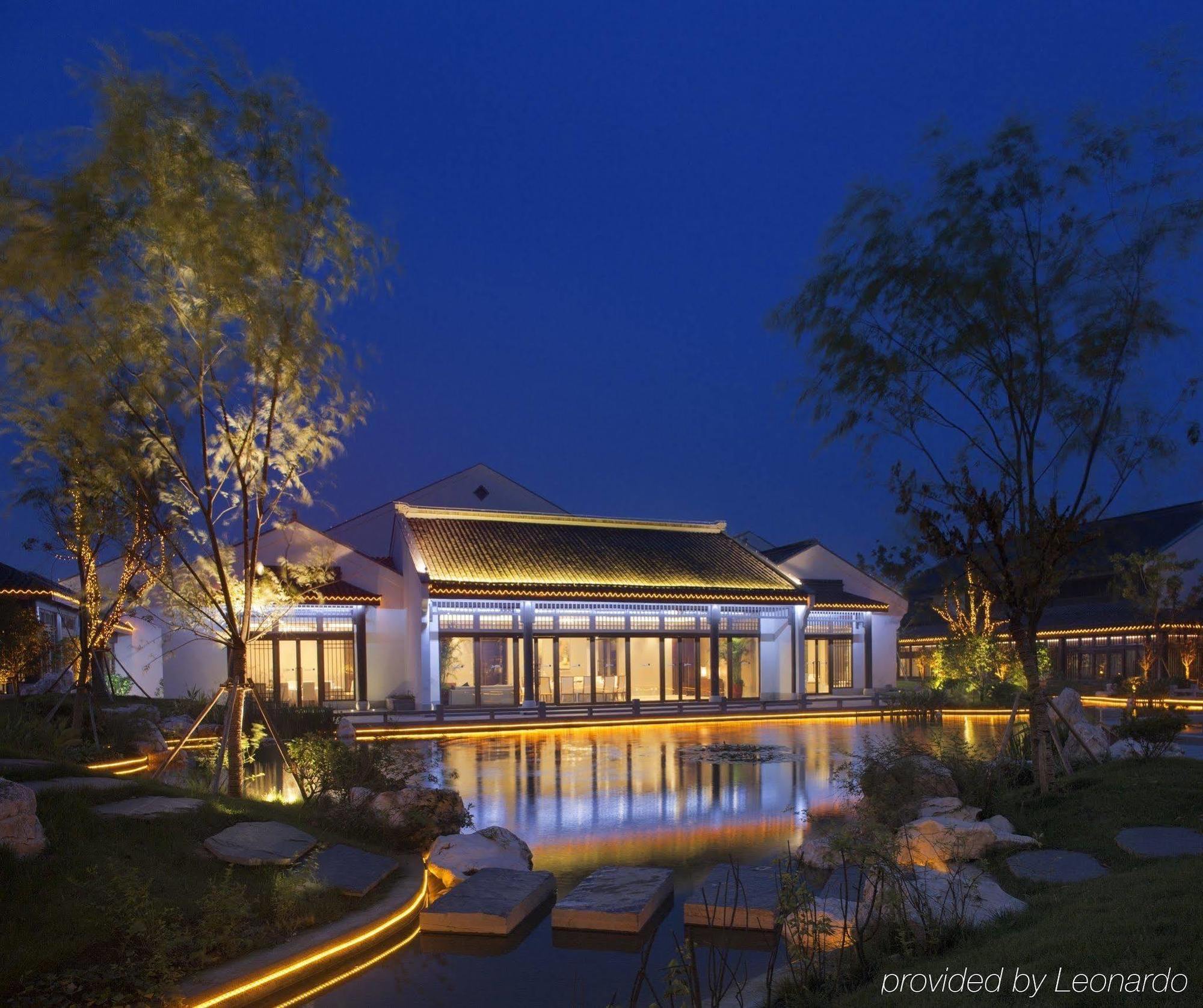 Radisson Blu Resort Wetland Park Wuxi  Exterior photo